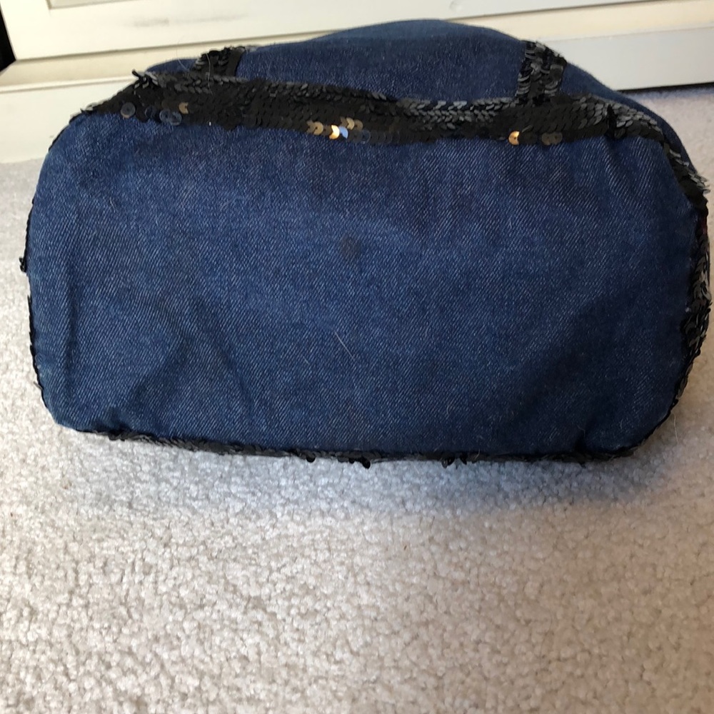 Mossimo tote - Picture 3 of 5